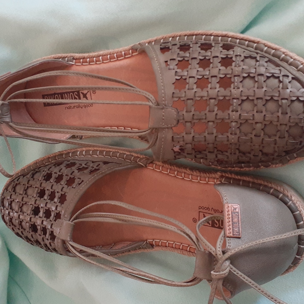 #41 Brand new Pikolinos Sandals